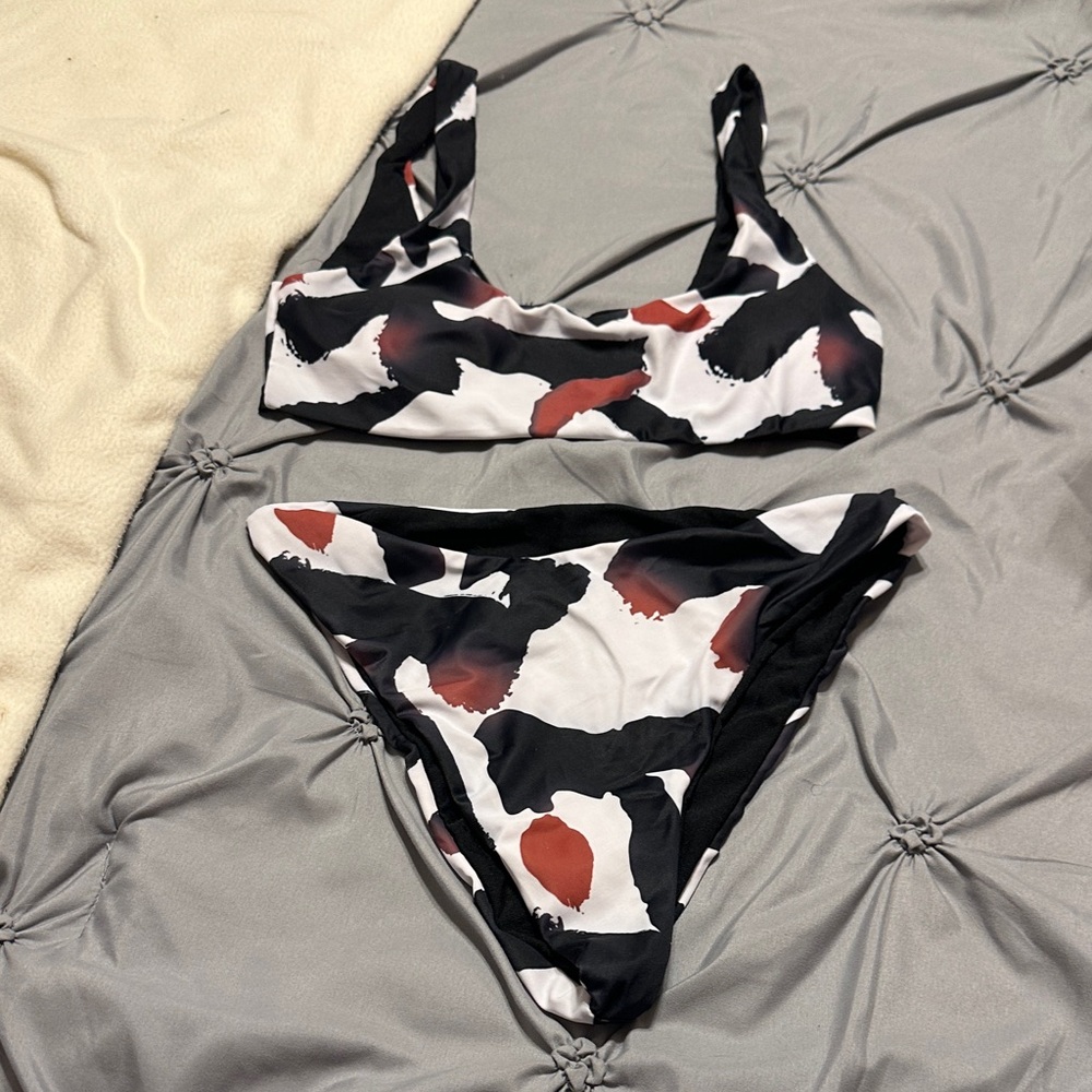 Stylish Black and Red Women's Swimwear Set